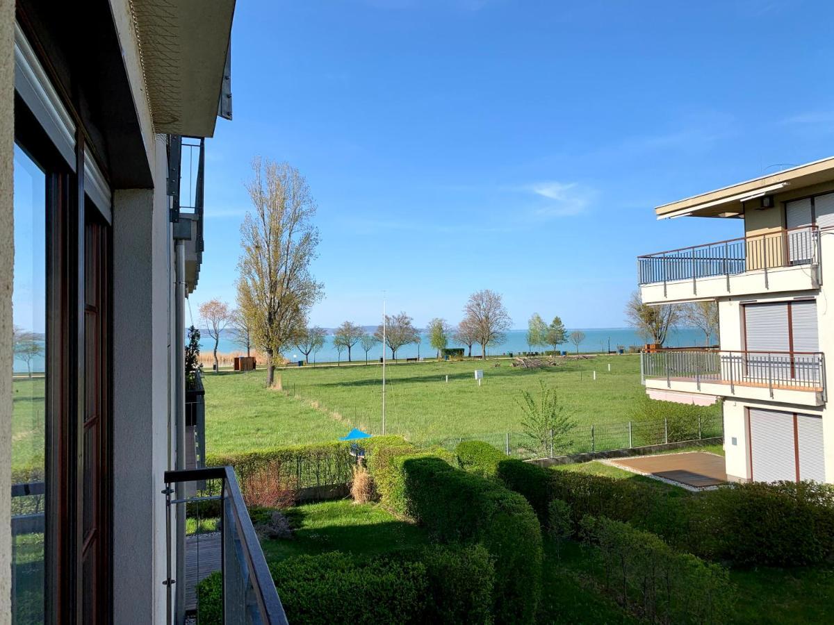 Lakeside Luxury Apartment Zamárdi Extérieur photo